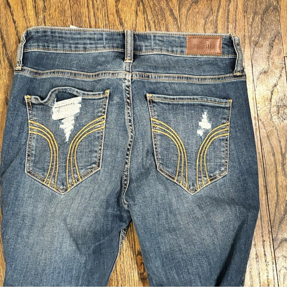 Hollister Ripped Flare Jeans in Classic Blue 28/32 - Picture 4 of 4